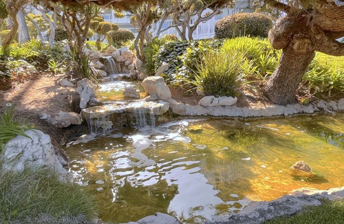 South Redondo Condo | Spend the Holidays at the Beach! 2BR oceanfront condo with pools and more!