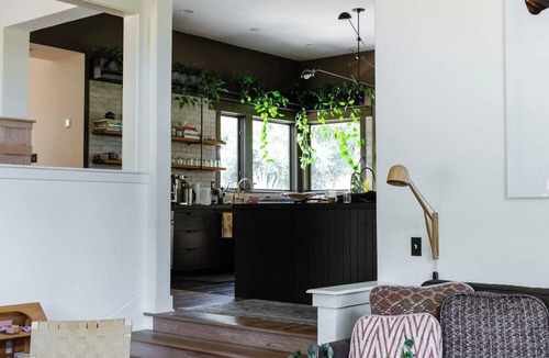 Ojai House | Sprawling Craftsman Home