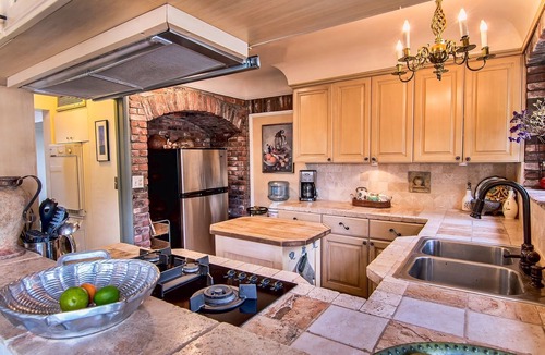 Beverly Grove House | SPRING SALE! Low rates for spring dates! Private Oasis in Middle of LA Action