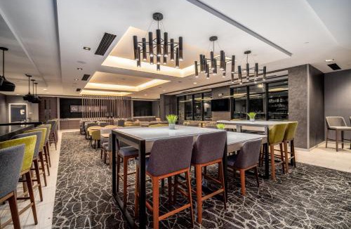 Oakland Hotel | SpringHill Suites by Marriott Oakland Airport