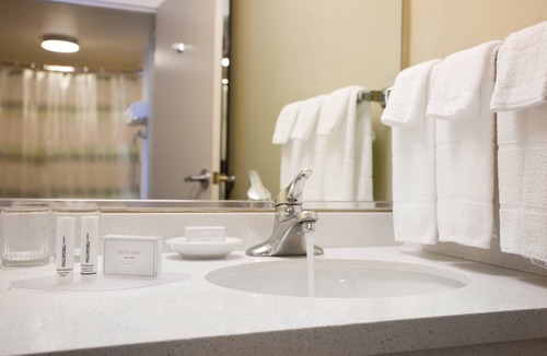 Hawthorne Hotel | SpringHill Suites Los Angeles LAX/Manhattan Beach
