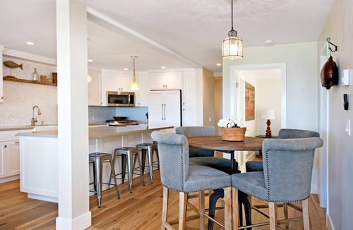 Solana Beach Condo | Stairs down to the beach, tennis court, gym, spa, and pool!- Ocean Front Gem