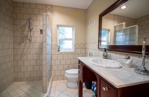 Whittier House | Stand-alone guest house no common walls