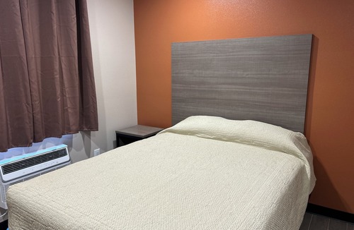 Maywood Hotel | STAR INN Hotel