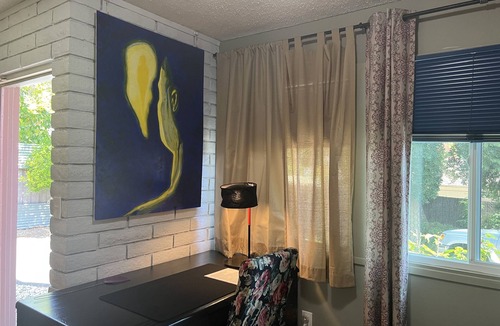 Ukiah Apartment | StarDome SATELLITE is an ArtDeco furnished gem ideal for Traveling Professionals