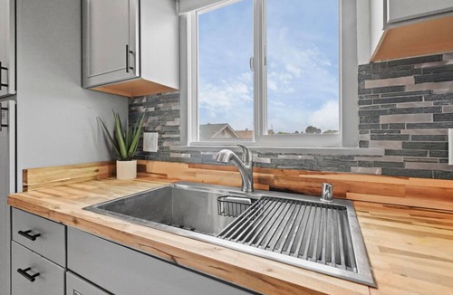 Hawthorne Apartment | Starlight Cove · 15 Min to Beach · BBQ · EV