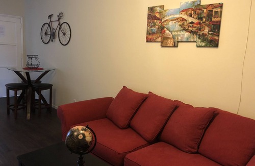 Hermosa Beach Apartment | STAY IN THE HEART OF HERMOSA BEACH! 1/2 BLOCK FROM THE BEACH