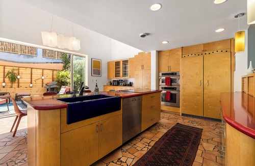 Marina del Rey House | Stay on the Venice Beach Canals! 3B/2.5BA Home w/Patio near Venice Pier!