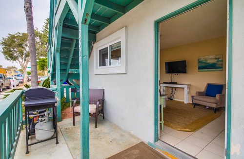 South Mission Beach Condo | Steps to Everything - Great for Large Groups!