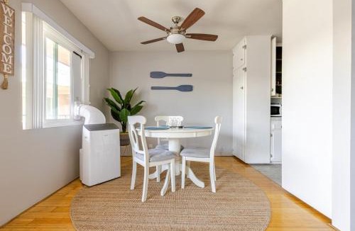 Alamitos Beach Apartment | Steps to Ocean Bliss