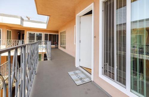 Alamitos Beach Apartment | Steps to Ocean Bliss