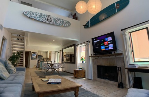 Marina Peninsula Condo | Steps to Sand - Beach condo with Game Room!