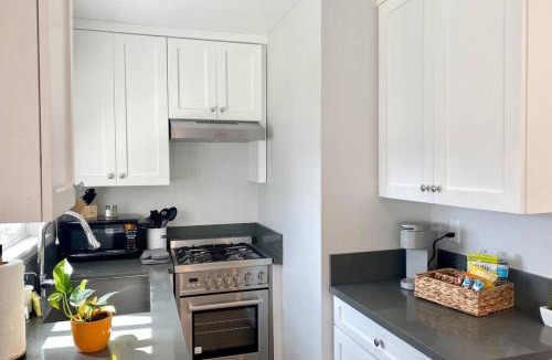 Huntington Beach Apartment | Steps To The Beach, Pacific City and Main Street - #2