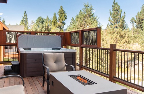 Eagle Mountain Estates House | Stony Bear Lodge. Amazing New Rental. Great location. Air Conditioning. Hot Tub and More.