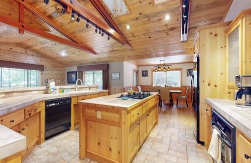 Eagle Mountain Estates Cabin | Stony Creek Retreat #708