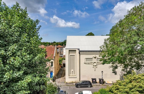 Cotham Apartment | STR8BS8 2-Bedroom Penthouse, Clifton, Parking, Garden & City Views