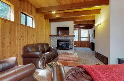 Fern Valley House | Strawberry Creek Cabin