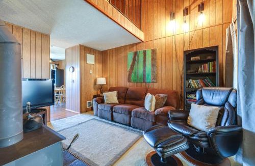 Pinecrest House | Strawberry Townhouse Walk to Leland Snowplay!