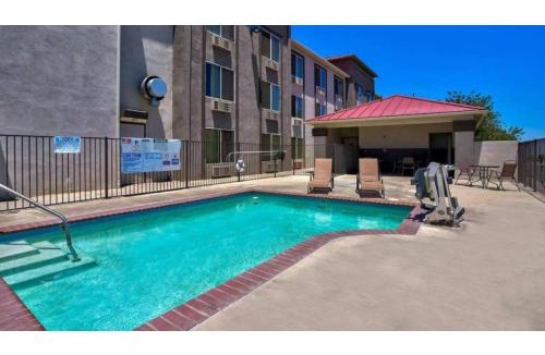 Hesperia Hotel | Studio 6 Suites Hesperia, CA West Main Street I 15