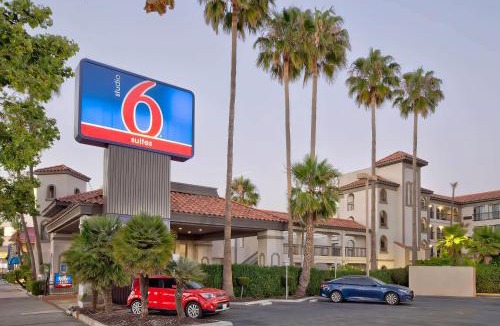 Lawndale Hotel | Studio 6 Suites Lawndale, CA South Bay