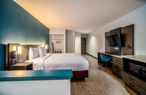 Lawndale Hotel | Studio 6 Suites Lawndale, CA – South Bay