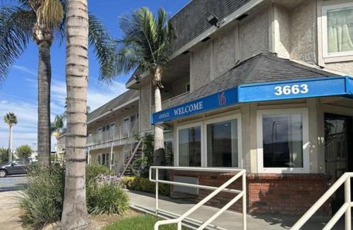 La Sierra Hotel | Studio 6 Suites - Riverside, CA South