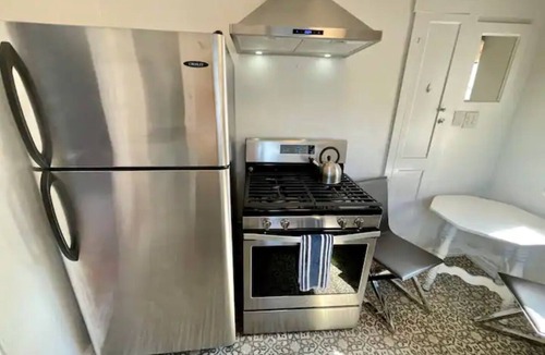 Fort MacArthur Apartment | Studio Suite Beachside! Parking. Laundry! Bay View