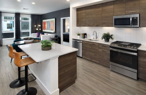 Sunnyvale Condo | Stunning 1BR Condo Savoy Sunnyvale