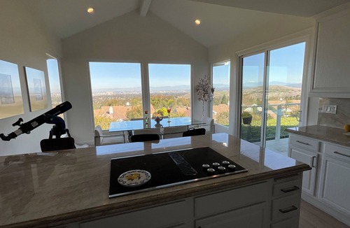Turtle Rock House | Stunning 3-bedroom house in delightful Irvine w panoramic views & modern decor.