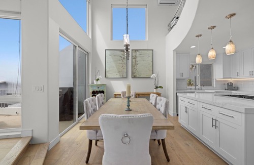 Gas Lamp Section House | Stunning 4 story Manhattan Beach Sand Section Home