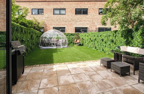 Maida Vale Apartment | Stunning 4BR 3BA in the ♥️ of London ❄️ Air Con. 🌿 Private Garden | Sleeps 10