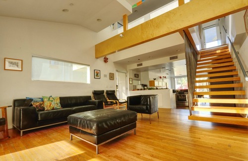 Sunset Park House | Stunning Architectural Home by Golf Course