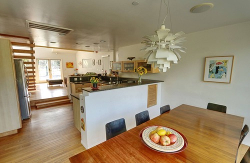 Sunset Park House | Stunning Architectural Home by Golf Course