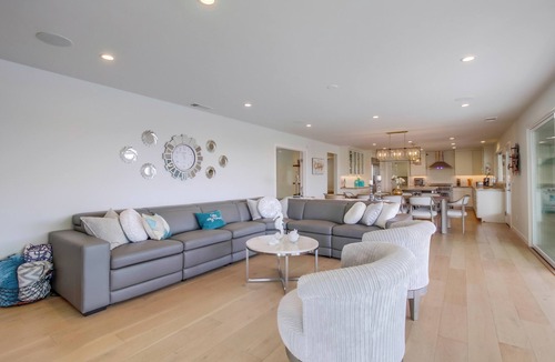 Roseville - Fleet Ridge House | Stunning Bay view property with roof deck and outdoor kitchen.