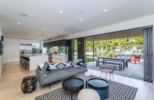 Sunset Park House | Stunning Contemporary Santa Monica Home - 4Br + 5Ba + Private Office