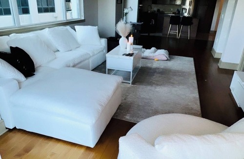 Westwood Apartment | Stunning doorman building furnished one bedroom apartment in the heard of LA.