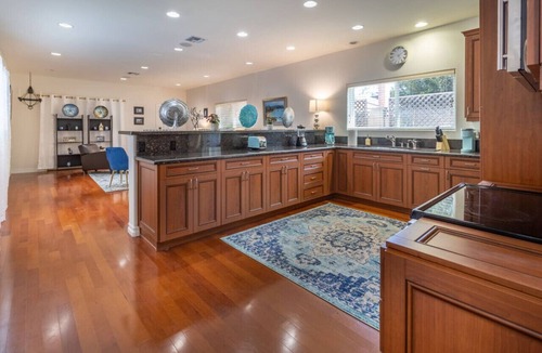 Mission Viejo House | Stunning FIVE STAR huge one-level 1350 ft.² cottage