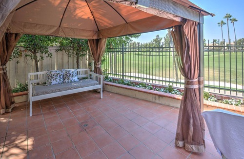Tustin House | Stunning golf course view vacation home
