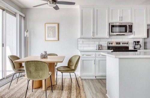Hollywood Apartment | Stunning Hollywood 1BR w/Pool, walk to metro, restaurants, by Blueground