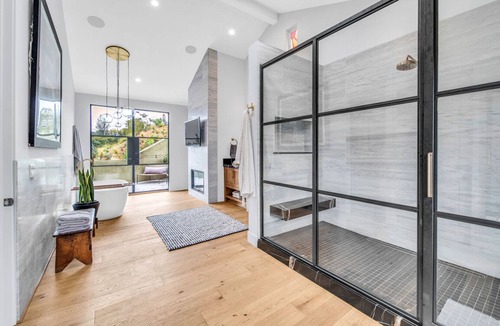 Beachwood Canyon Villa | Stunning Hollywood Hills Modern Mediterrean Villa - newly renovated!