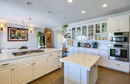 Orange Villa | Stunning Home in Orange County w/Stables!