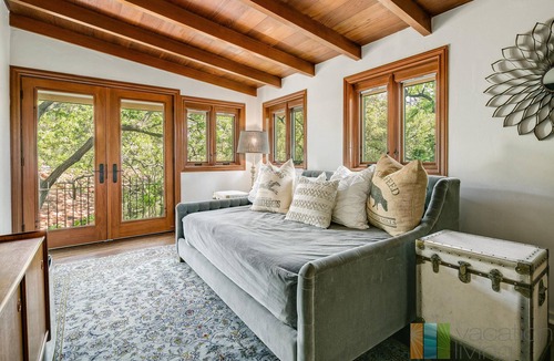 Rossmoyne House | Stunning home with infinity pool, hot tub, and unbeatable panoramic views.