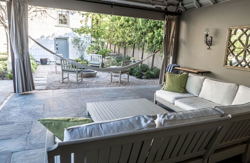 Los Feliz House | Stunning home with pool and spa In Los Feliz – Close to Hollywood.