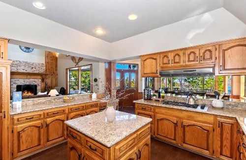 Lake Arrowhead House | Stunning LAKE VIEW Game Room Spa Walk To Village