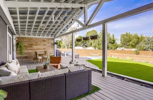 Linda Vista House | Stunning! Lrg Mdrn-Huge Backyard/Outdoor-Hot Tub