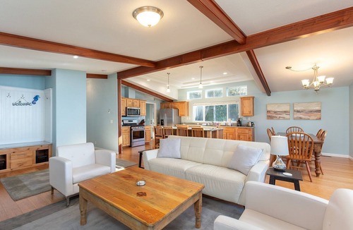 Trinidad House | Stunning modern 3BR, 2BA Oceanside Bluff Retreat in Trinidad, California