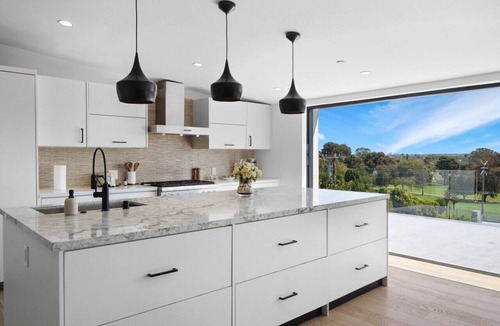 Culver - West House | Stunning Modern 5BR Family Home w/Panoramic views of Penmar Golf, Pet Friendly!