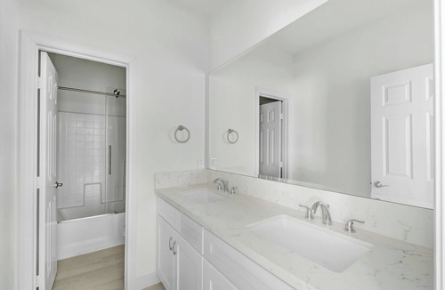 Corona House | Stunning Modern Sanctuary Welcome Temporary Healthcare Professionals