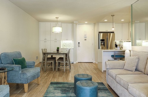 Townsite Condo | Stunning Ocean, Pool, and Garden views from Beautifully Appointed Unit!