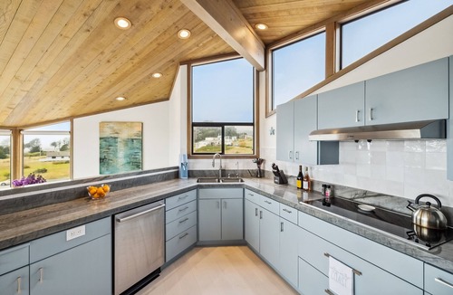 Sereno del Mar House | Stunning ocean view home with private hot tub - walk to Portuguese Beach